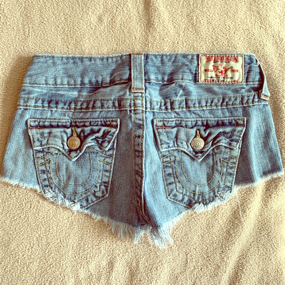 True Religion Women’s Joey Cutoff Shorts